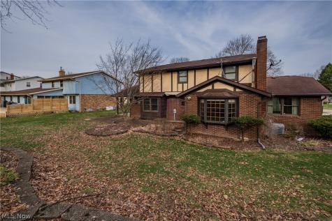407 Eastbury Avenue NE North Canton OH 44720