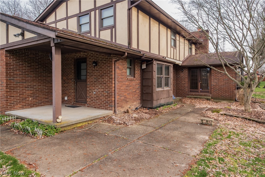407 Eastbury Avenue NE North Canton OH 44720