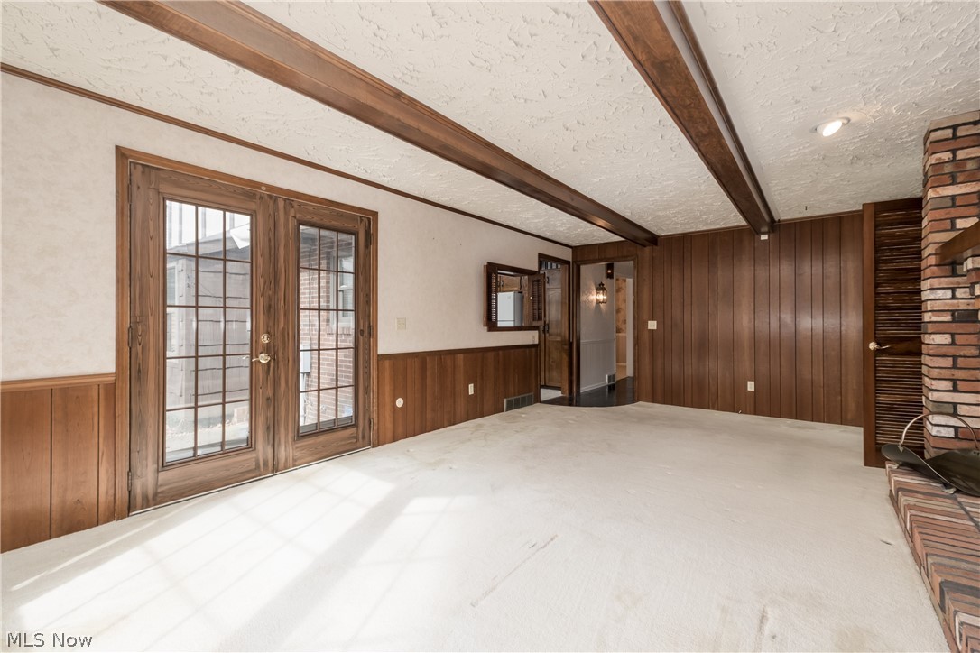 407 Eastbury Avenue NE North Canton OH 44720