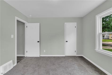 465 E 272 Street Euclid OH 44132