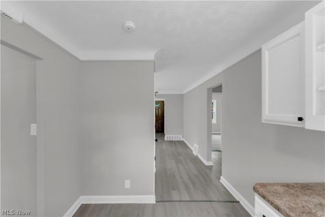 465 E 272 Street Euclid OH 44132