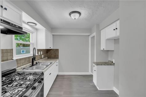 465 E 272 Street Euclid OH 44132