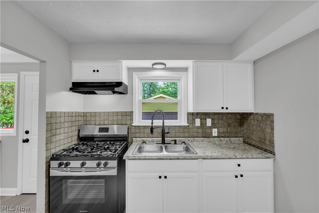 465 E 272 Street Euclid OH 44132