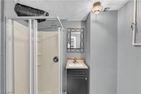 465 E 272 Street Euclid OH 44132