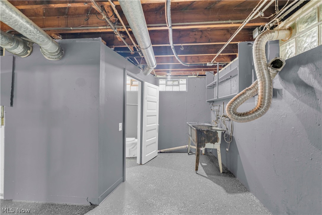 465 E 272 Street Euclid OH 44132