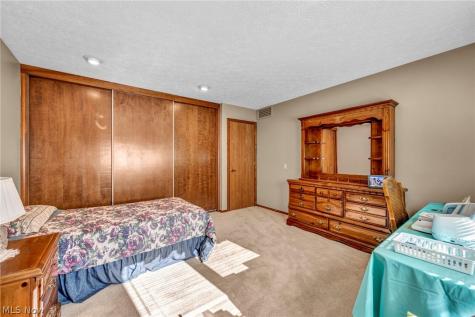 32912 Woodstone Circle North Ridgeville OH 44039