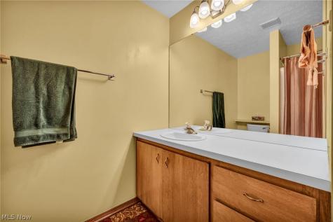 32912 Woodstone Circle North Ridgeville OH 44039