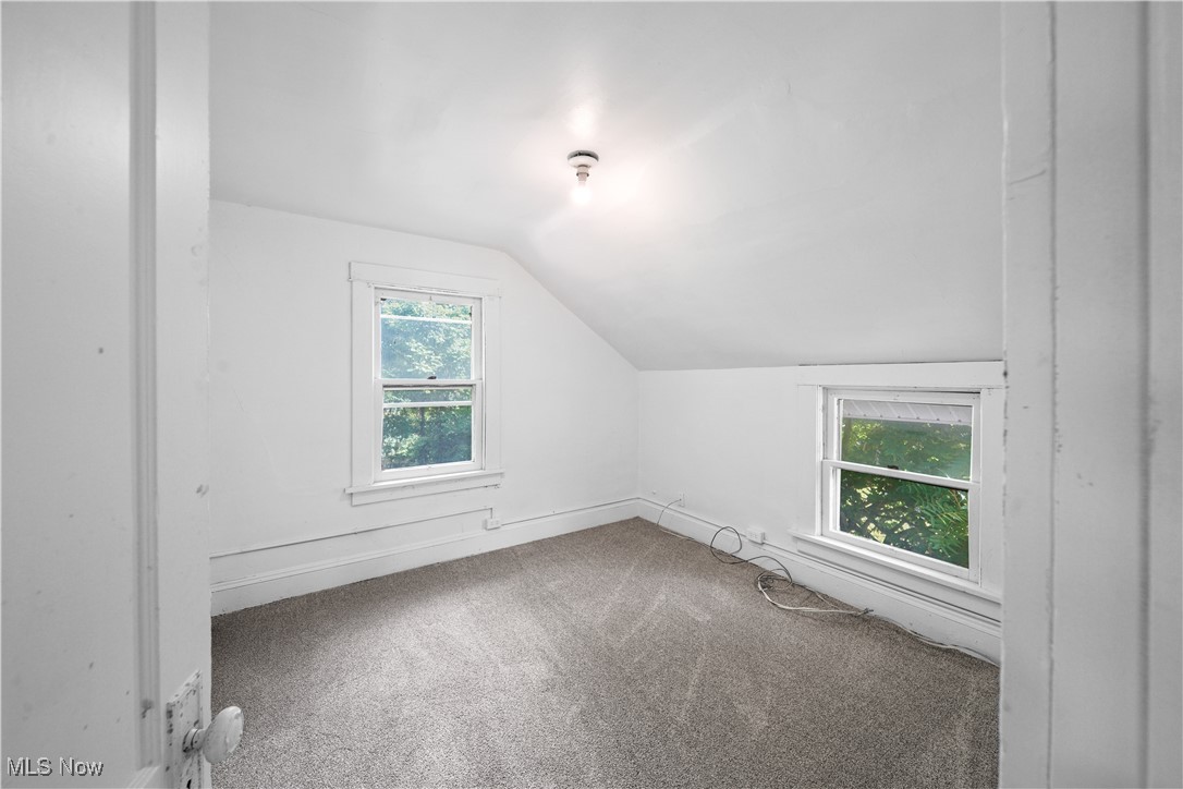 148 Saint Louis Avenue Youngstown OH 44507