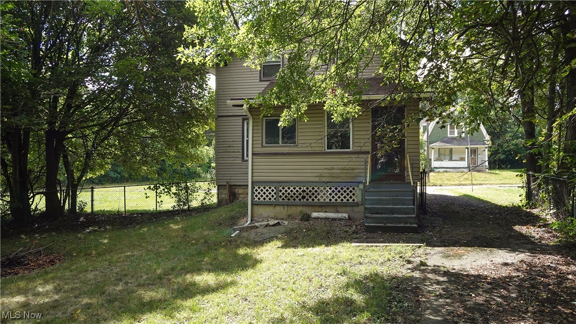 148 Saint Louis Avenue Youngstown OH 44507