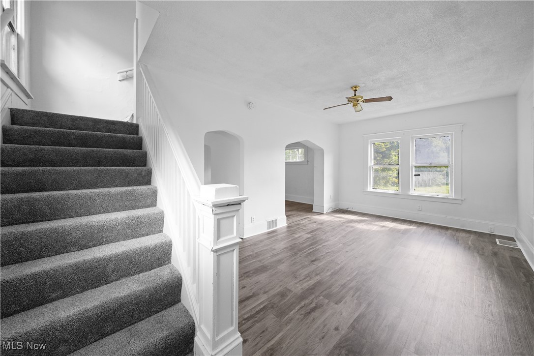 148 Saint Louis Avenue Youngstown OH 44507