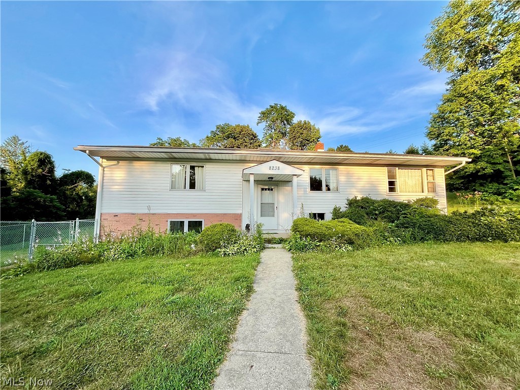 8238 Center Road Ashtabula OH 44004