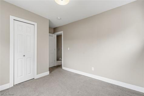 3478 Raymont Boulevard University Heights OH 44118