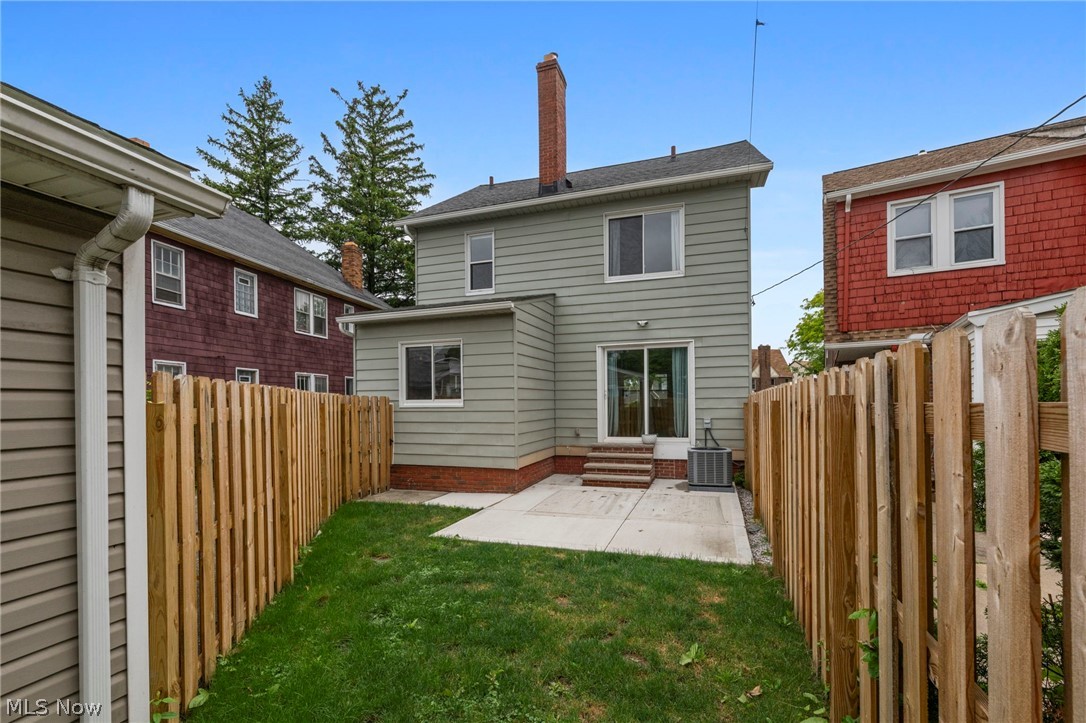 3478 Raymont Boulevard University Heights OH 44118