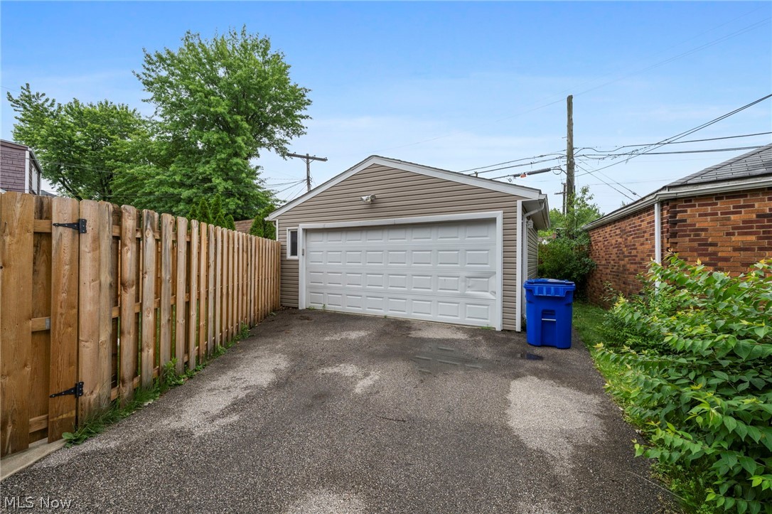 3478 Raymont Boulevard University Heights OH 44118