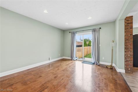 3478 Raymont Boulevard University Heights OH 44118