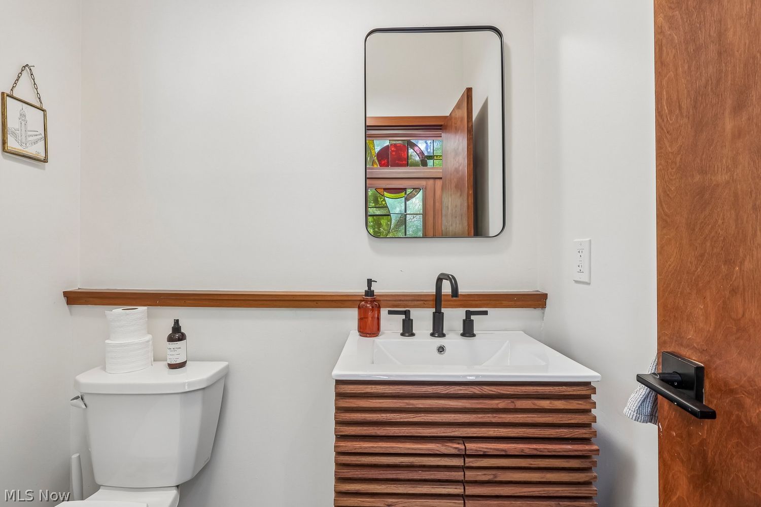 8395 Lucerne Drive Chagrin Falls OH 44023