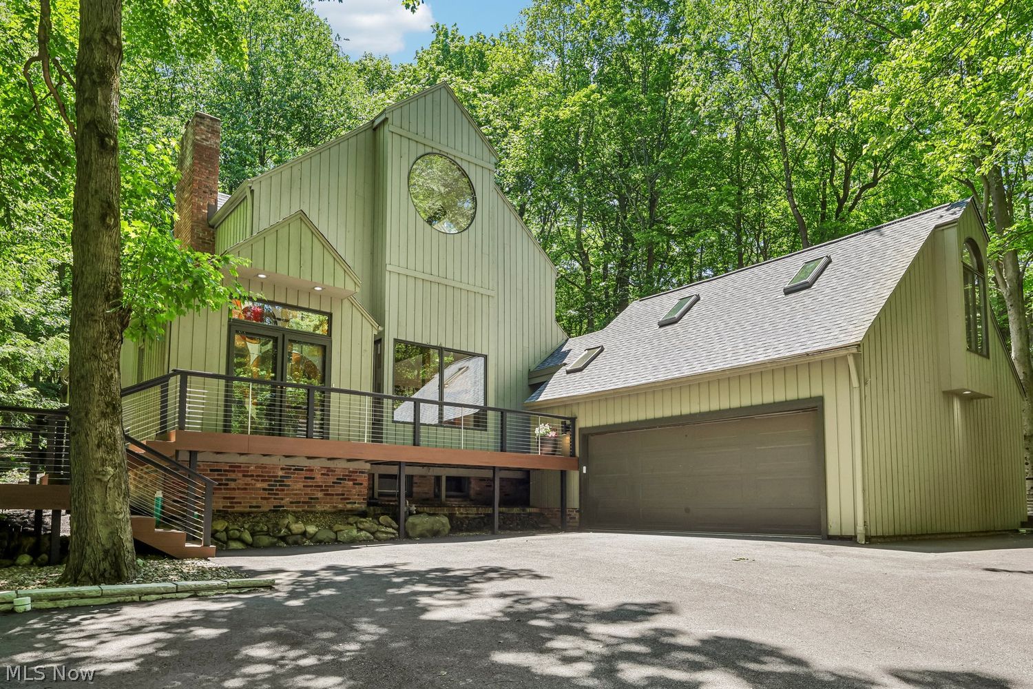 8395 Lucerne Drive Chagrin Falls OH 44023