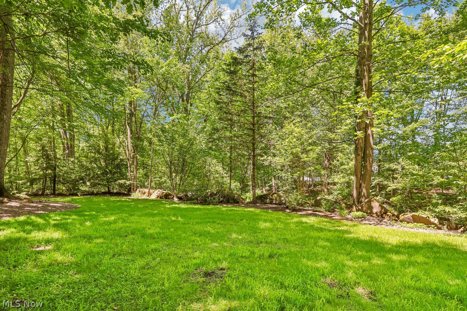 8395 Lucerne Drive Chagrin Falls OH 44023