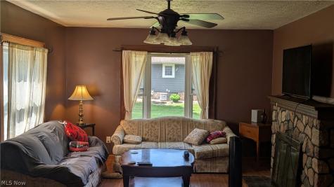 1020 E Lincoln Way Minerva OH 44657