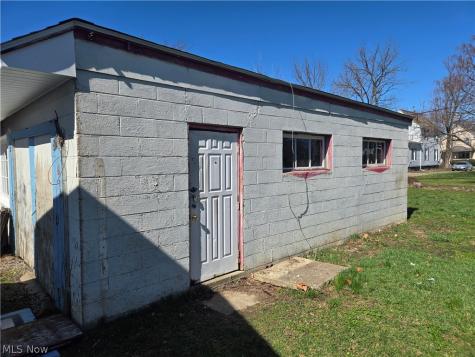 319 17th Street Elyria OH 44035
