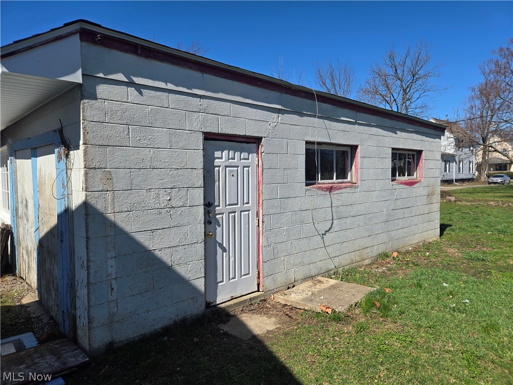 319 17th Street Elyria OH 44035