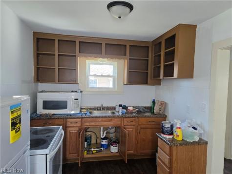 319 17th Street Elyria OH 44035
