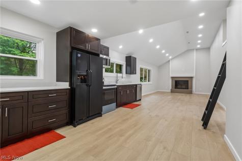 50 S Glencoe Drive Akron OH 44319