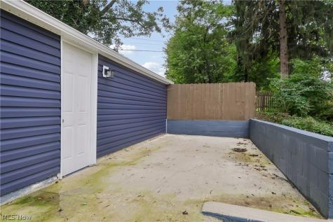 50 S Glencoe Drive Akron OH 44319
