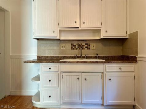 22571 Ivan Avenue Euclid OH 44123