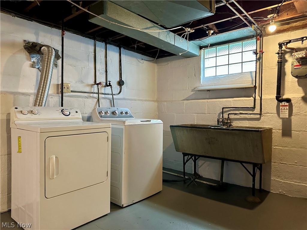 22571 Ivan Avenue Euclid OH 44123