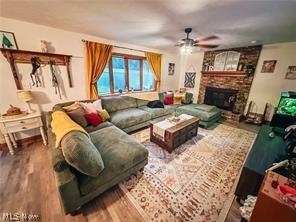 3874 April Drive Uniontown OH 44685