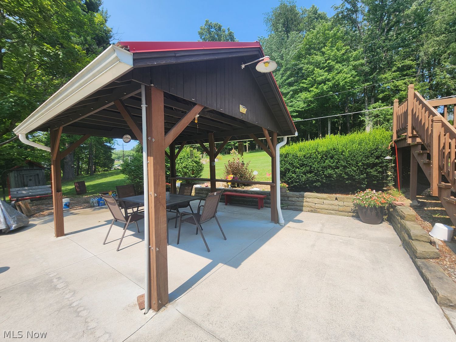 90 City View Drive Sherrodsville OH 44675