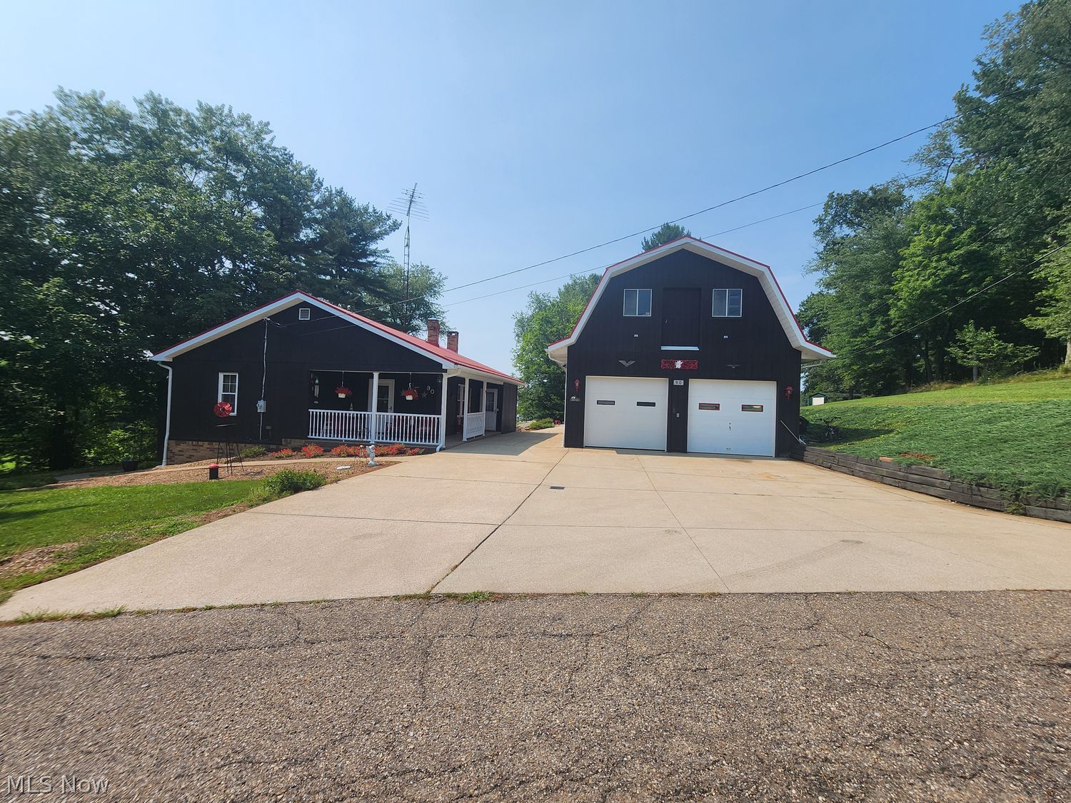 90 City View Drive Sherrodsville OH 44675