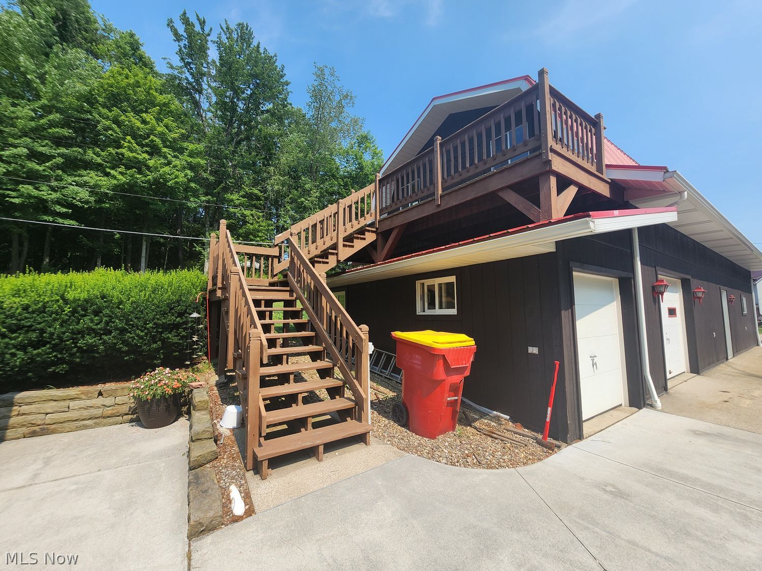 90 City View Drive Sherrodsville OH 44675