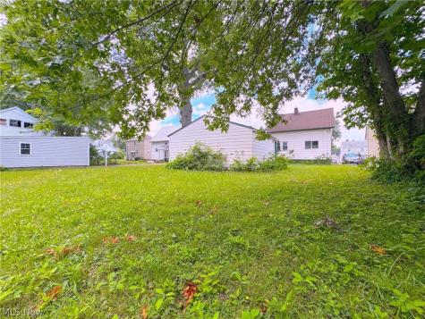 1505 E 196th Street Euclid OH 44117