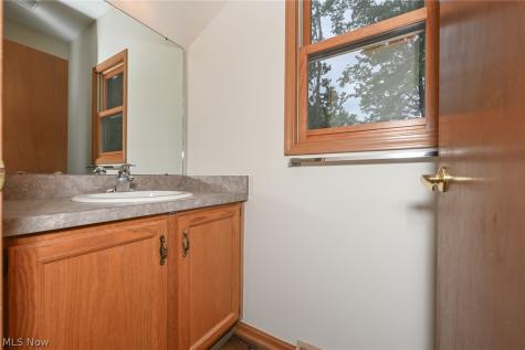 8460 Old Post Road Olmsted Falls OH 44138