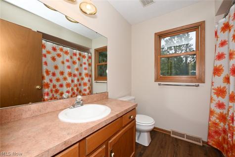 8460 Old Post Road Olmsted Falls OH 44138