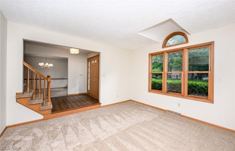 8460 Old Post Road Olmsted Falls OH 44138
