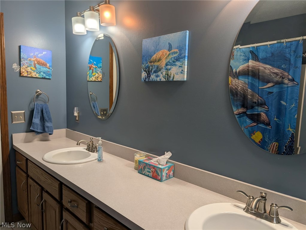 5313 Deercreek Court Sheffield Village OH 44054