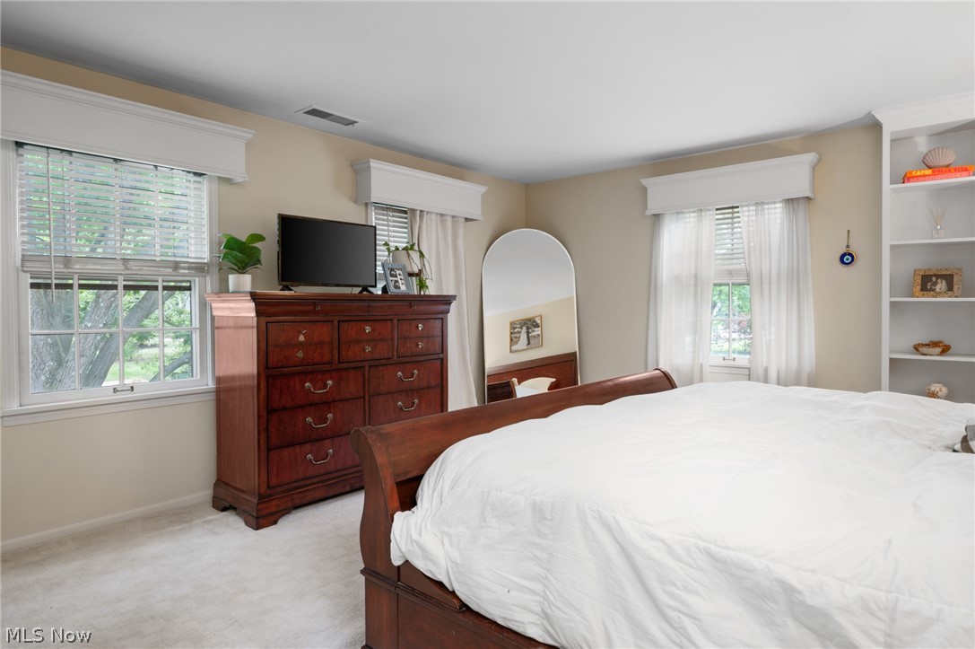 128 N Hayden Parkway Hudson OH 44236