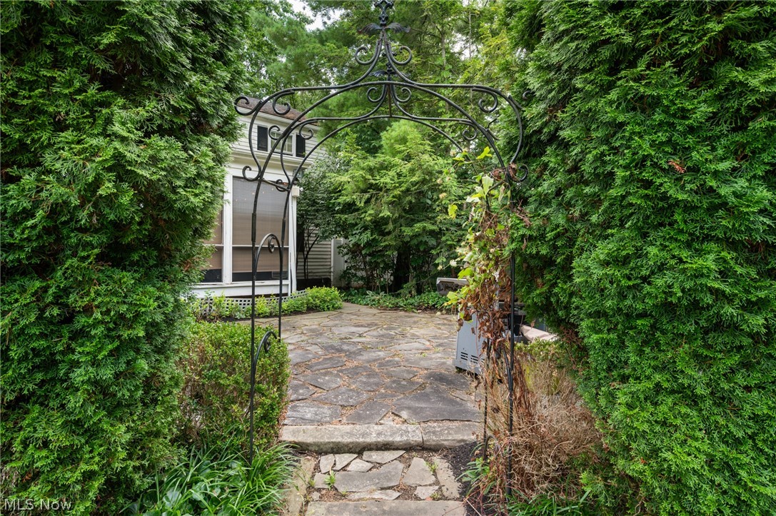 128 N Hayden Parkway Hudson OH 44236