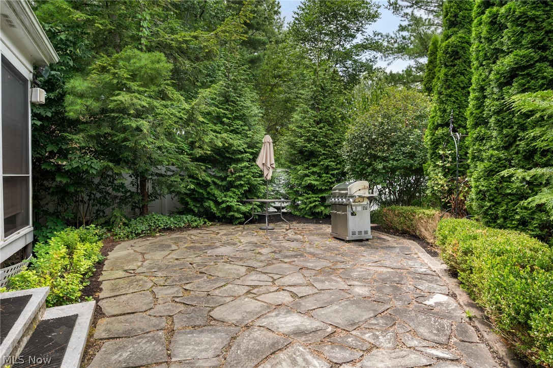 128 N Hayden Parkway Hudson OH 44236