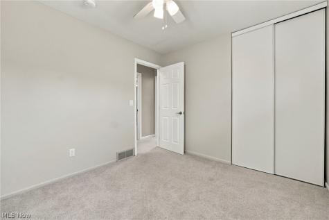 26956 Oxford Park Lane Olmsted Twp OH 44138