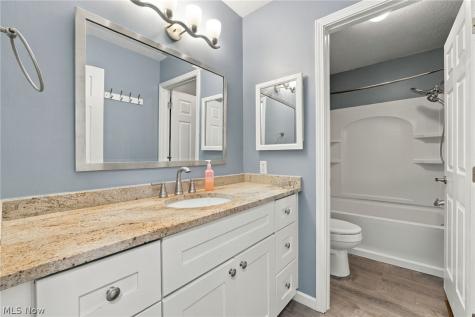 26956 Oxford Park Lane Olmsted Twp OH 44138