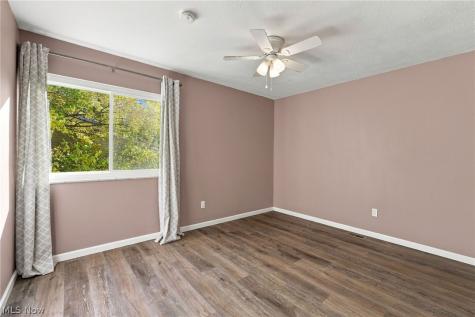 26956 Oxford Park Lane Olmsted Twp OH 44138