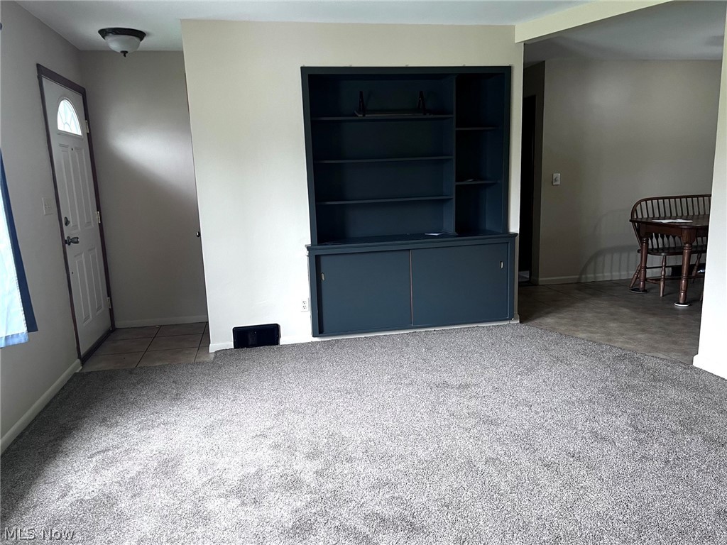 962 Adrian Circle Girard OH 44420