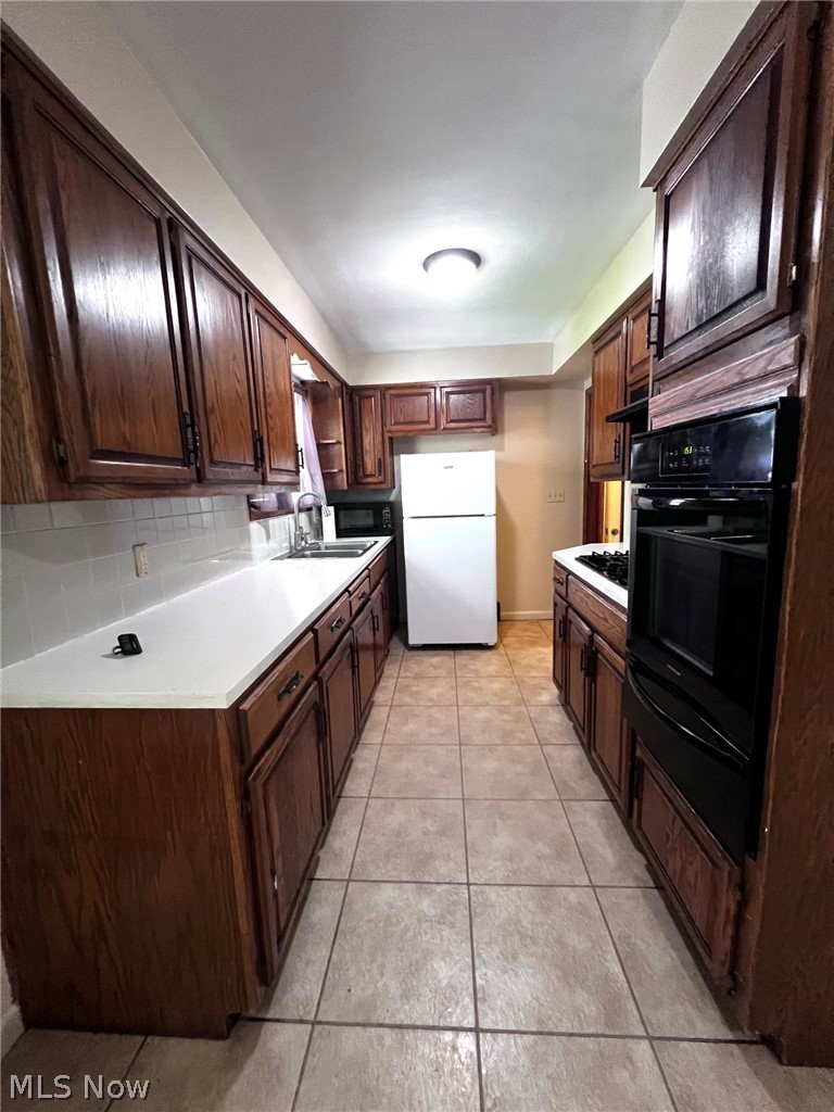 962 Adrian Circle Girard OH 44420