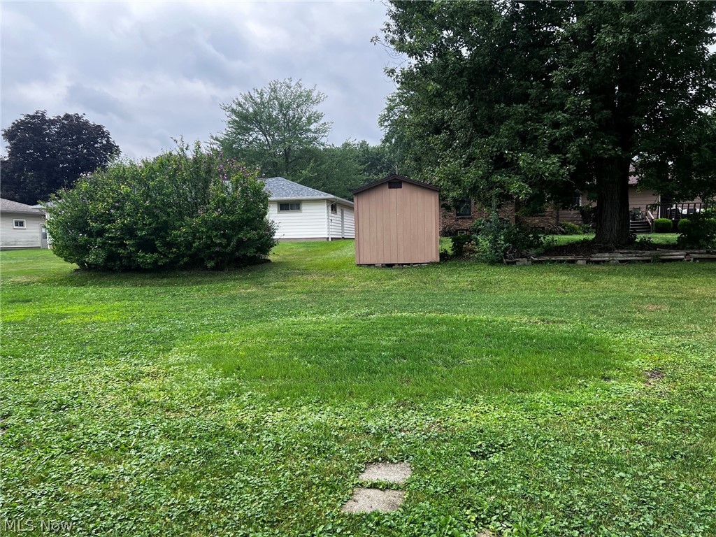 962 Adrian Circle Girard OH 44420