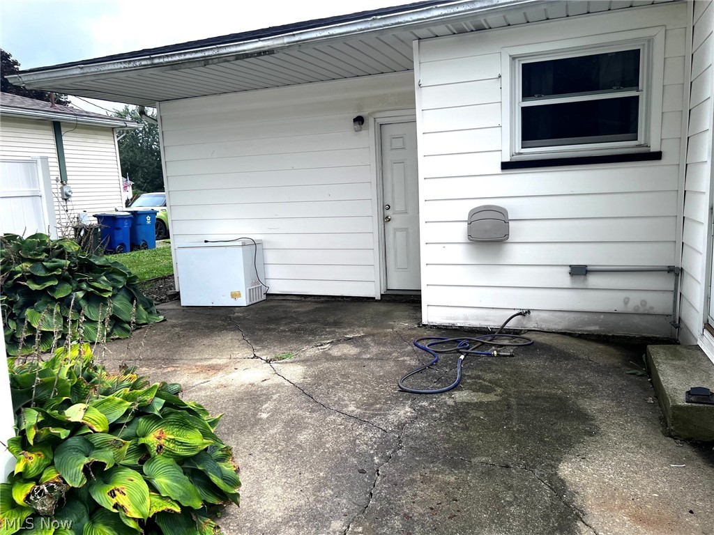 962 Adrian Circle Girard OH 44420