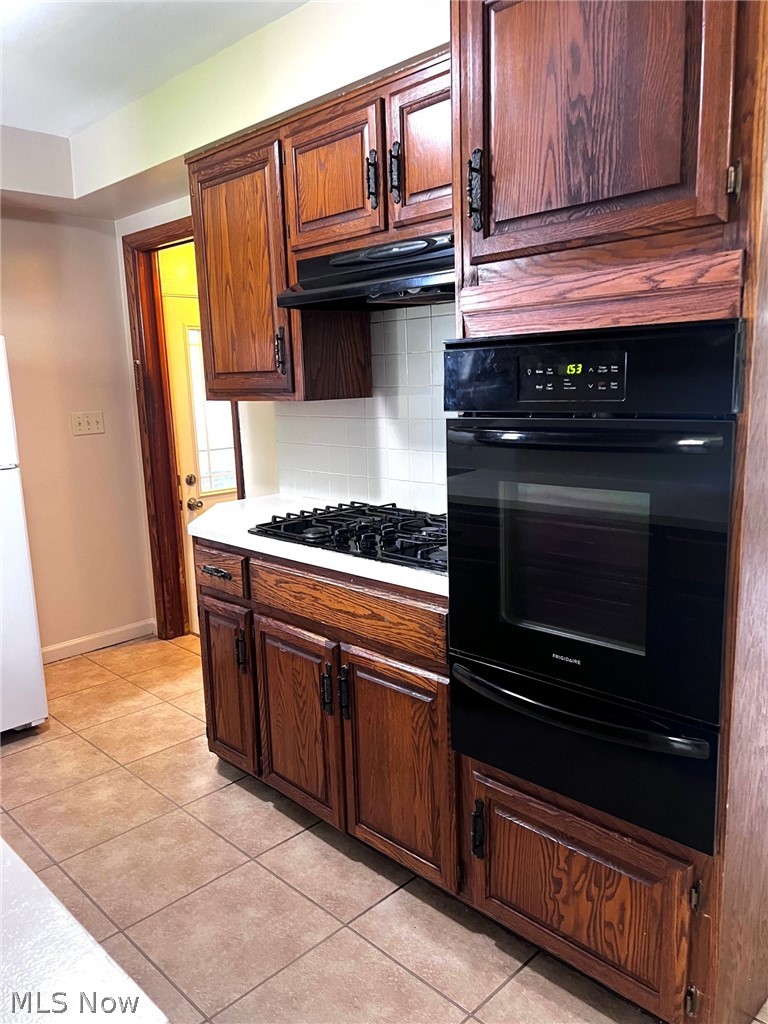 962 Adrian Circle Girard OH 44420